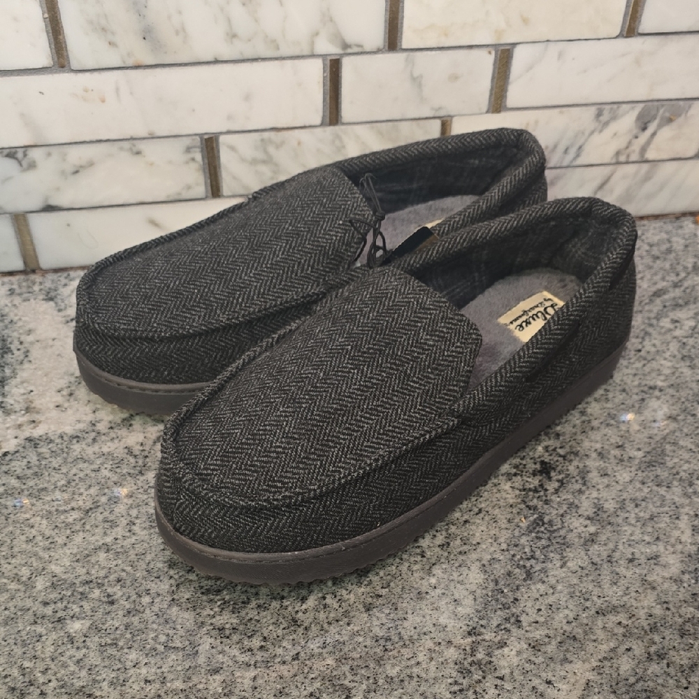 Dluxe by Dearfoam Men's Gray Herringbone Memory Foam Slippers